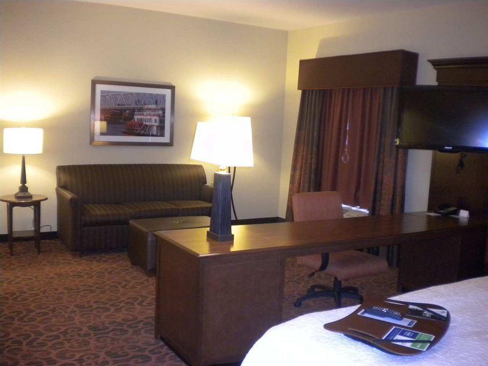 Hampton Inn & Suites Cincinnati / Uptown - University Area Exteriér fotografie