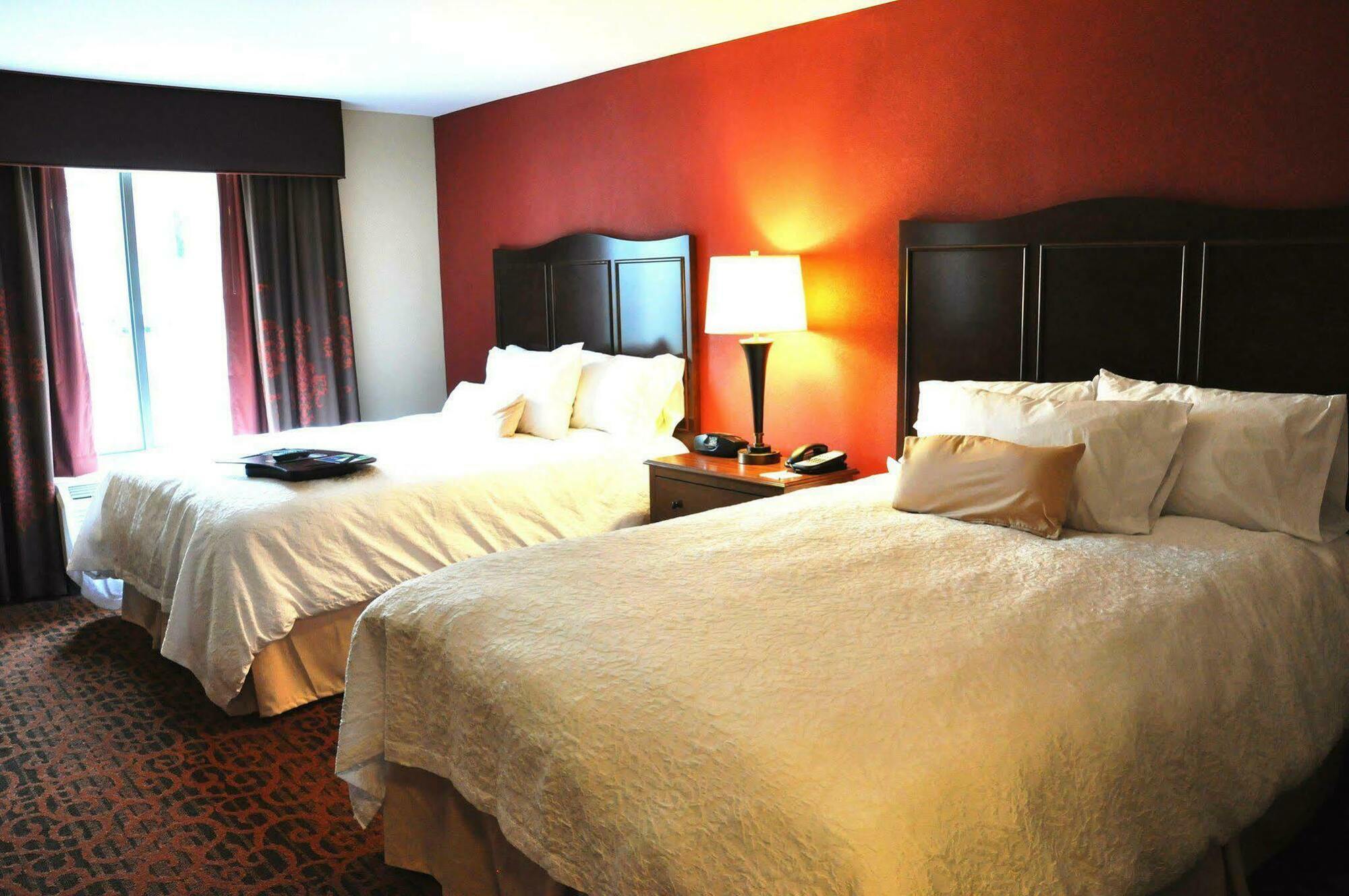 Hampton Inn & Suites Cincinnati / Uptown - University Area Pokoj fotografie